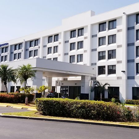 Holiday Inn Express Hotel & Suites Miami - Hialeah By Ihg Buitenkant foto