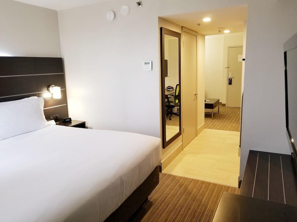 Holiday Inn Express Hotel & Suites Miami - Hialeah By Ihg Buitenkant foto
