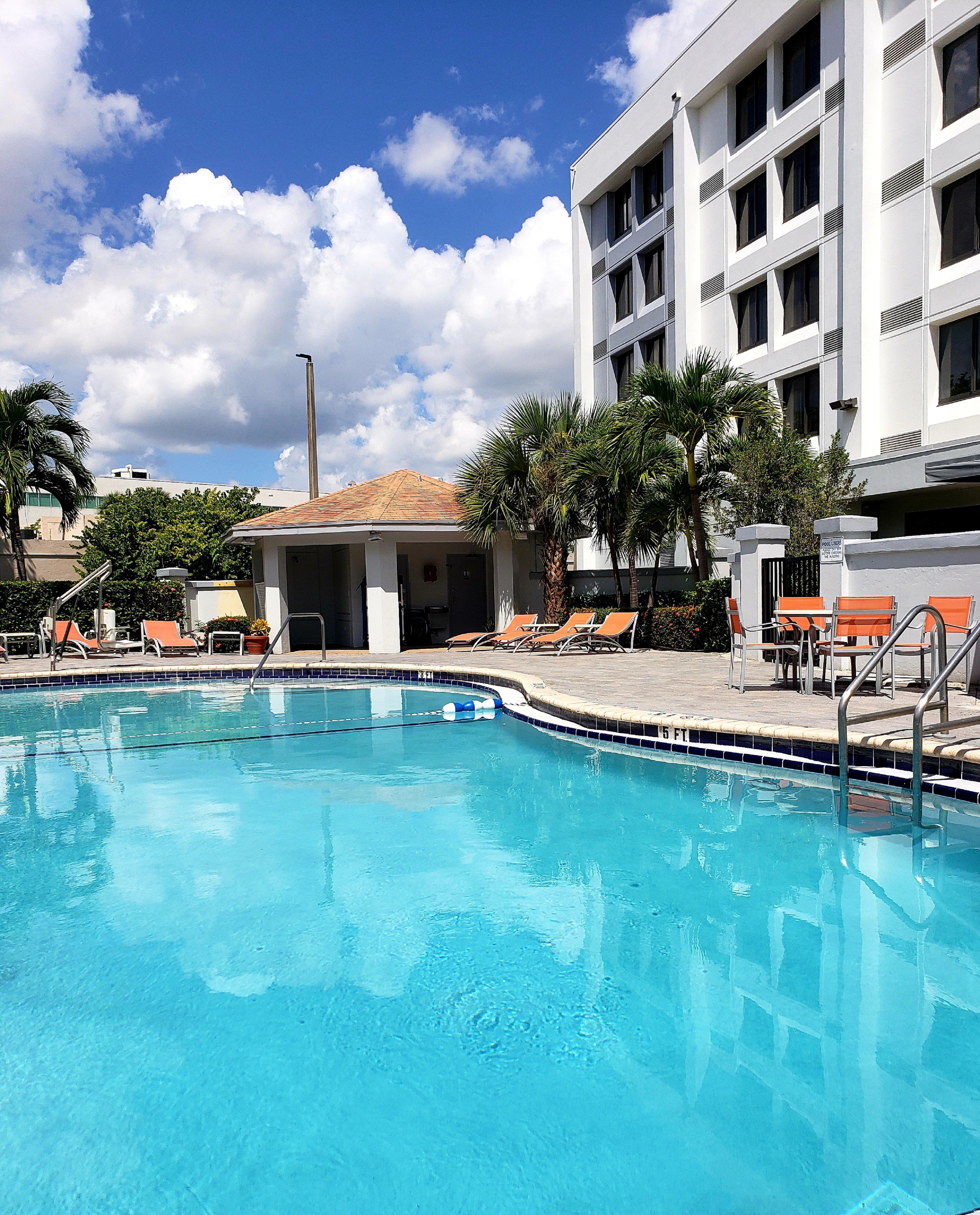 Holiday Inn Express Hotel & Suites Miami - Hialeah By Ihg Buitenkant foto