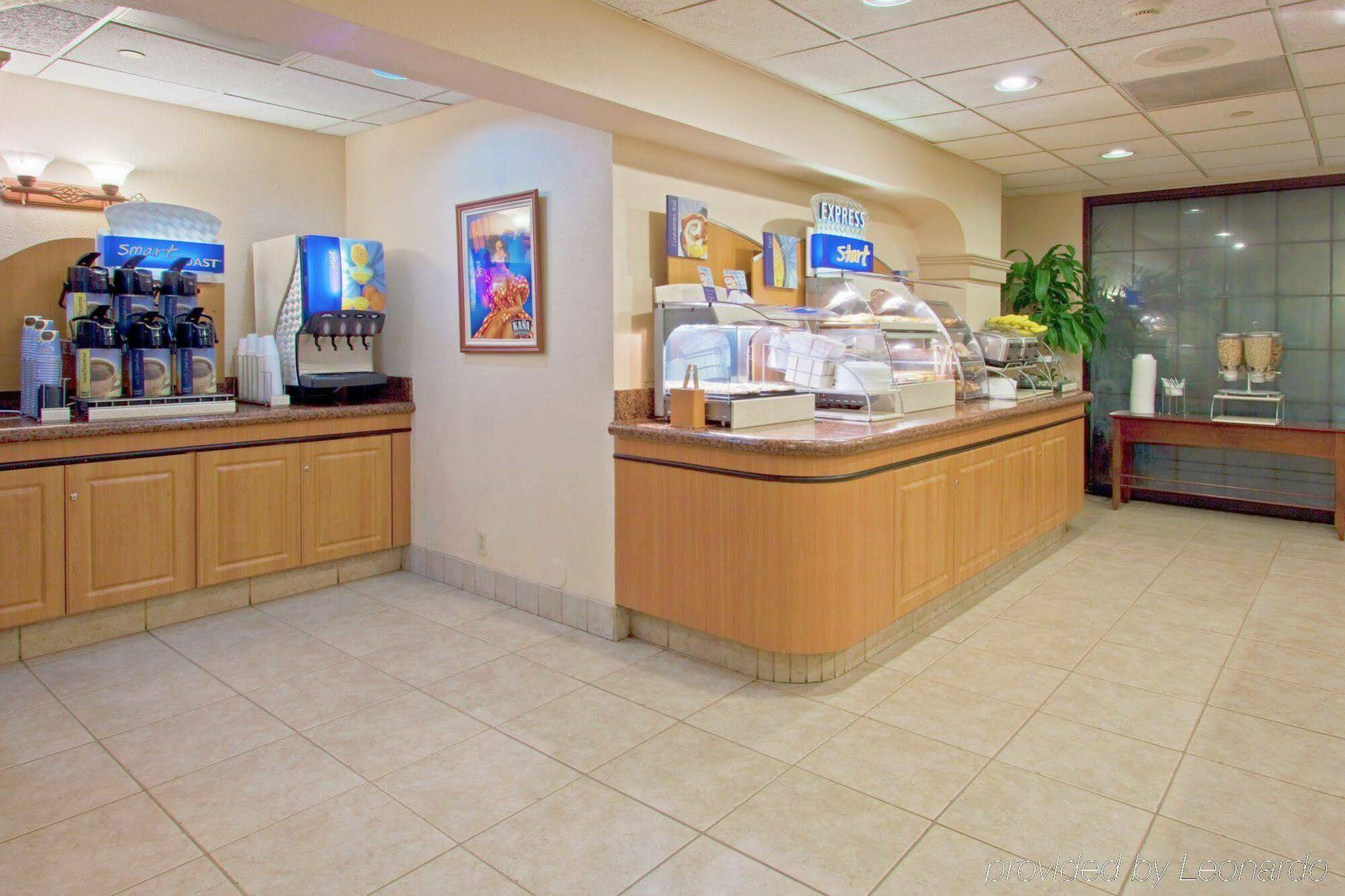 Holiday Inn Express Hotel & Suites Miami - Hialeah By Ihg Buitenkant foto