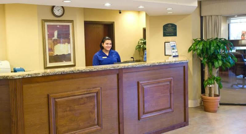 Holiday Inn Express Hotel & Suites Miami - Hialeah By Ihg Buitenkant foto